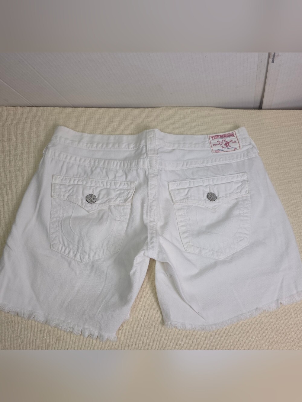 True Religion Jayde White Denim Shorts Womens 30 Made USA Flap Pocket Frayed